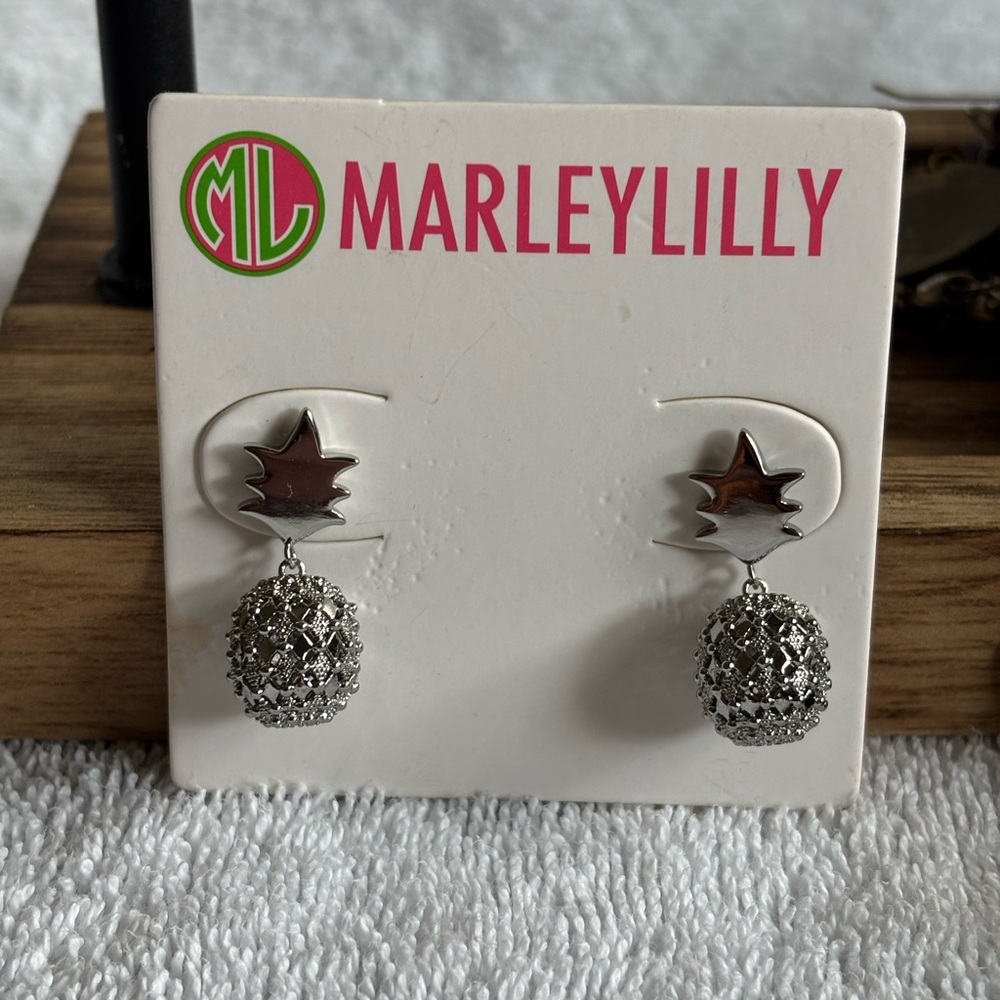 Marleylilly Silver Star Drop Earrings